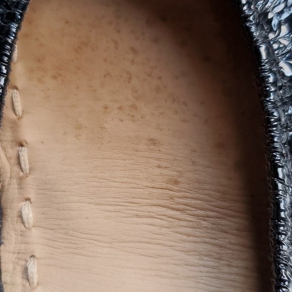 Tieks obsidian black croc patent leather ballet flats with box and flower - Picture 7 of 17